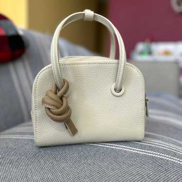 VASIC white handbag