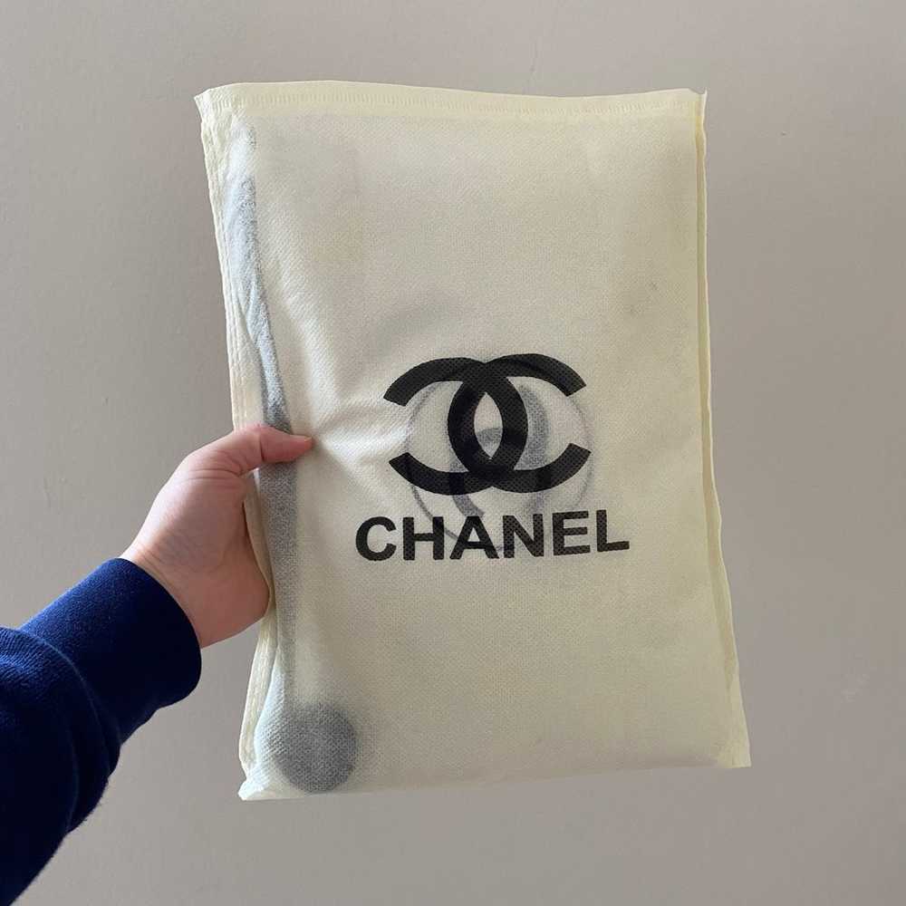 Brand New Chanel White Puffy Padded Makeup Pouch/… - image 10