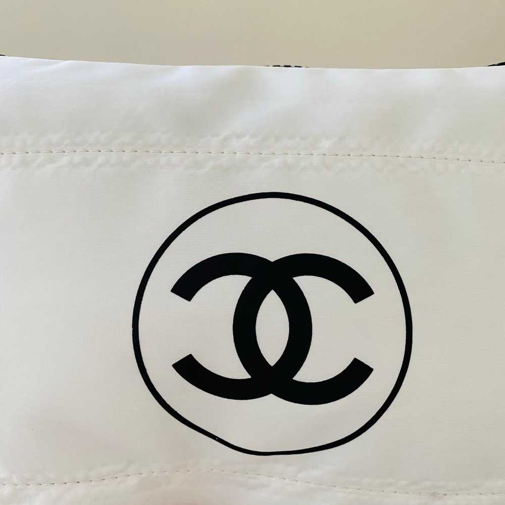 Brand New Chanel White Puffy Padded Makeup Pouch/… - image 3