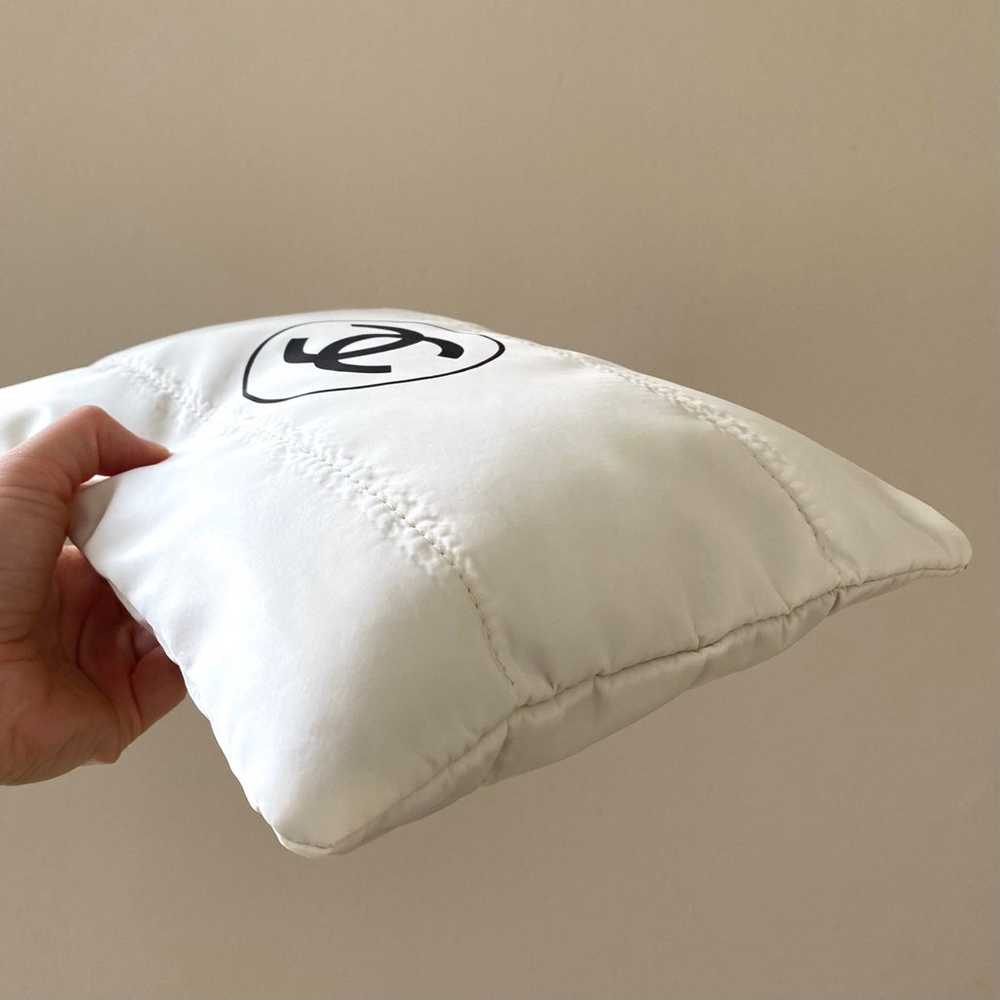 Brand New Chanel White Puffy Padded Makeup Pouch/… - image 4