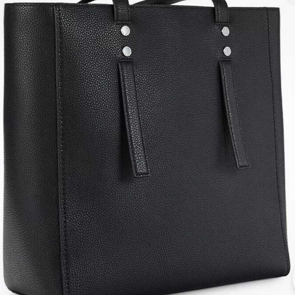 Marc Jacobs Jordan Black leather Tote! - image 2