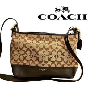 Brand new unused COACH women's shoulder bag, popul