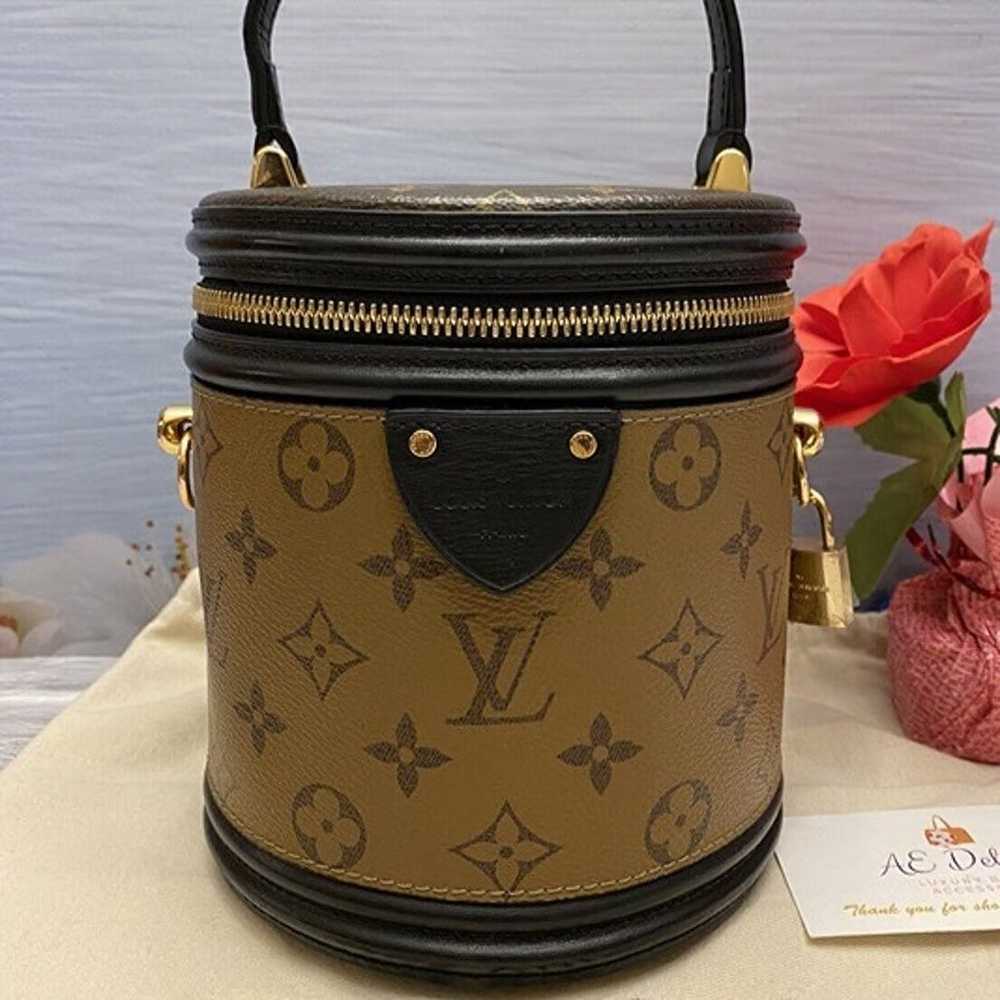 Women‘s Cannes Bucket Bag - image 2