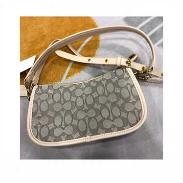 Coach Swinger Bag In Signature Jacquard - image 1