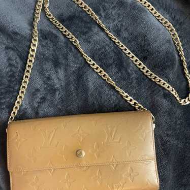 Authentic LOUIS VUITTON Monogram Vernis Beige Sara