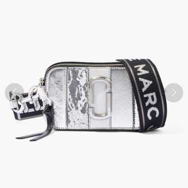 MARC JACOBS / The Snapshot Metallic Stripe