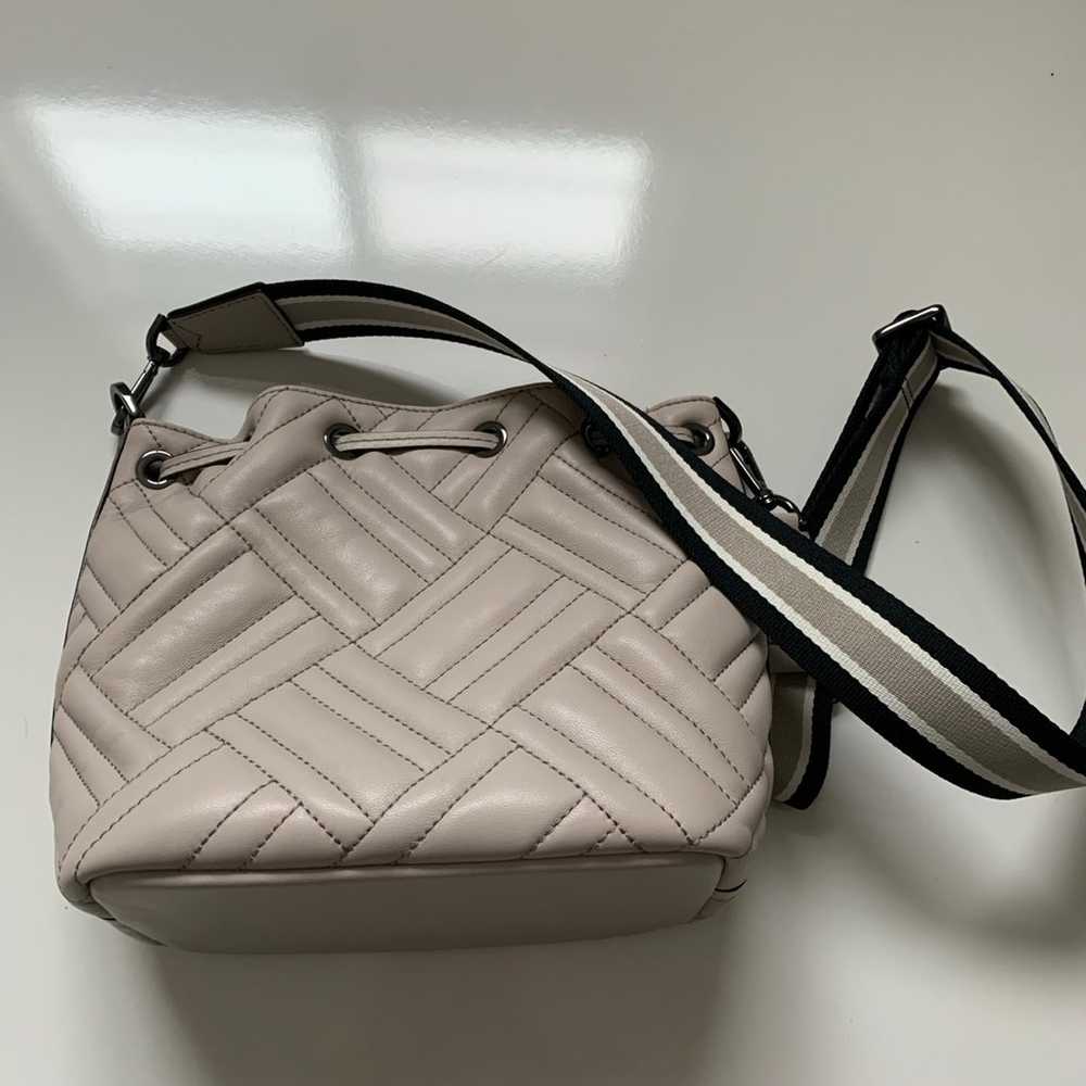 Michael Kors Bucket Bag French white Quilted Leat… - image 4