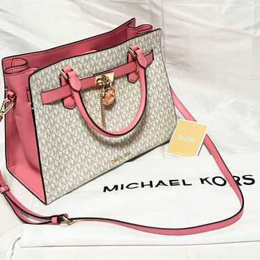 Excellent condition MICHAEL KORS.