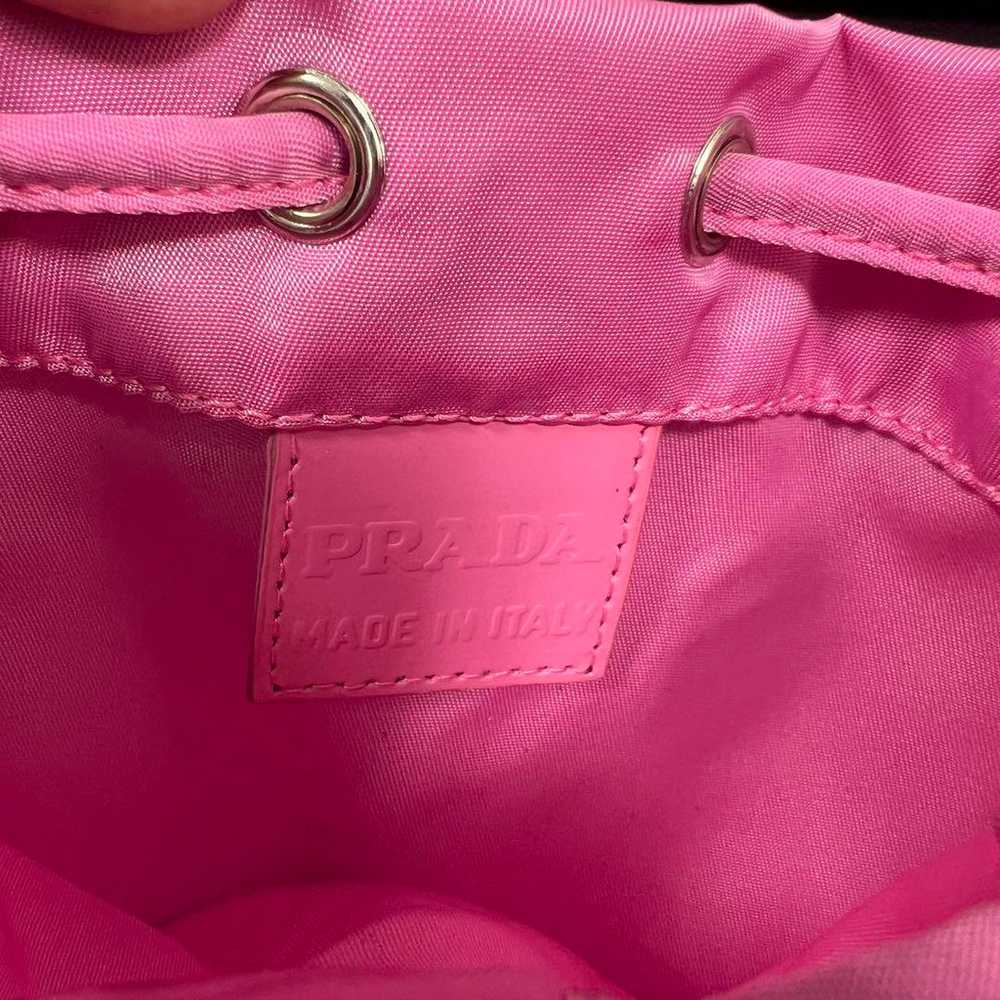 Prada drawstring bag, made of pink nylon with a t… - image 5