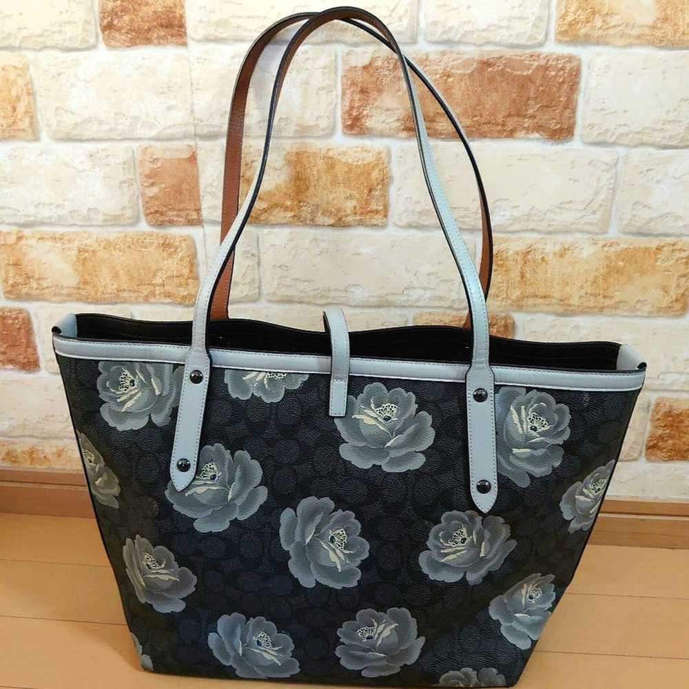 OACH Tote Bag Floral Rose Pattern PVC Logo Hardwa… - image 2