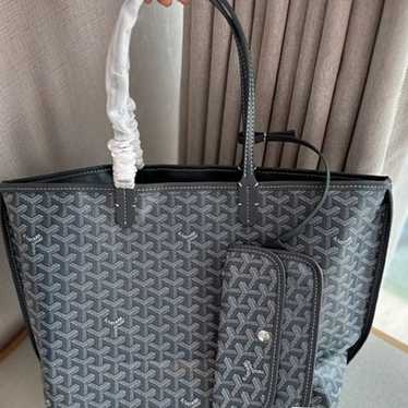 Goyard tote bag