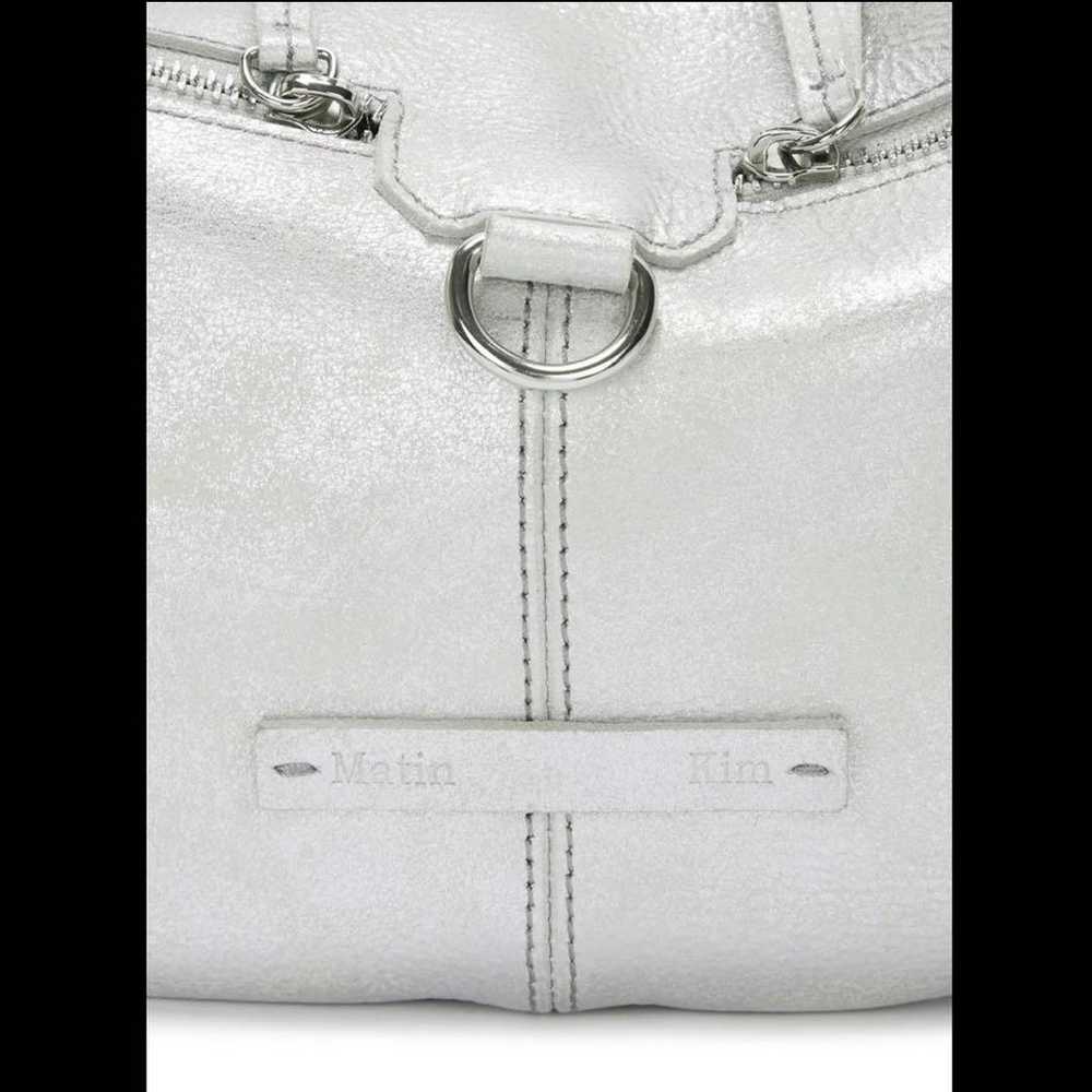 【matin kim】Shoulder bag in silver color. - image 5