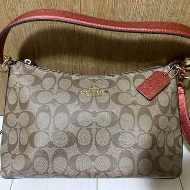 Authentic and in excellent condition COACH women's