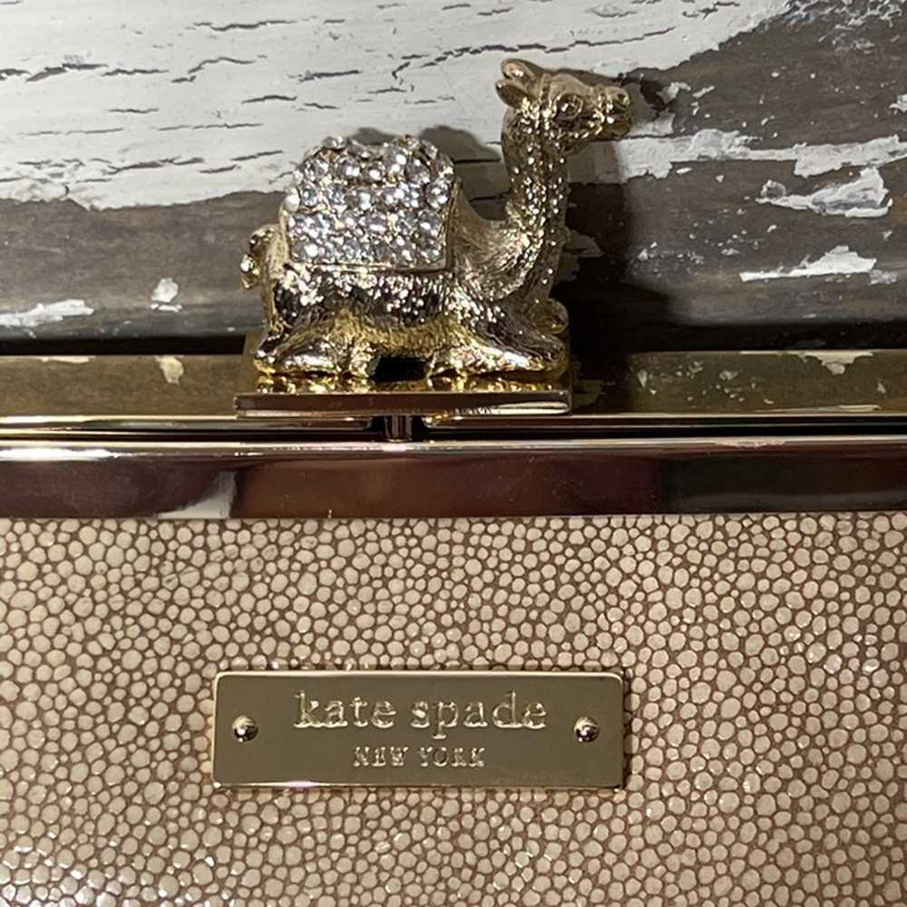 KATE SPADE Queen of the Nile Pave Camel Clutch NW… - image 2