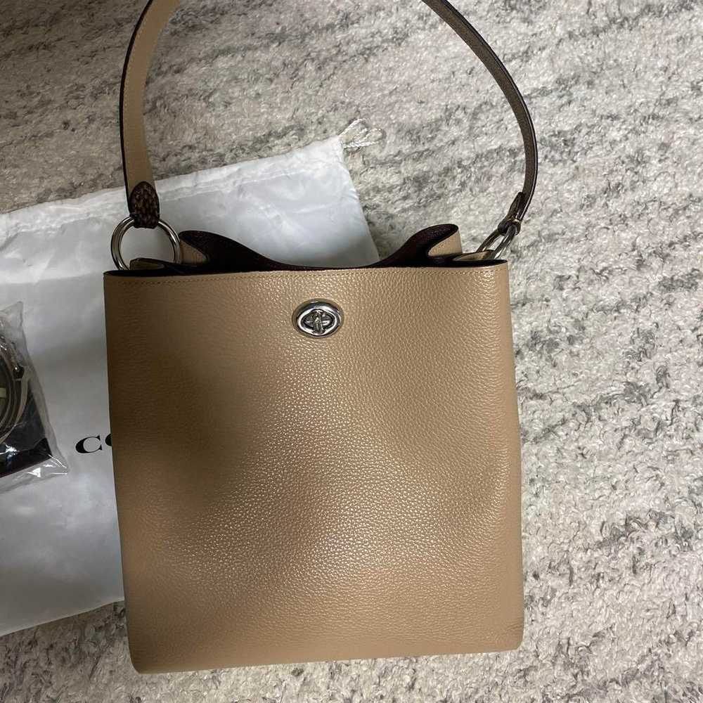 COACH shoulder bag in beige. - image 3