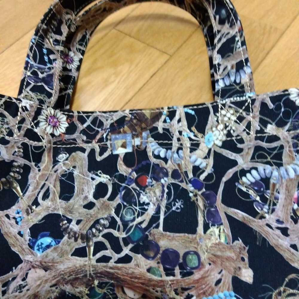 Vivienne Westwood's tote bag. - image 4