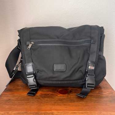 Tumi DELUXE MESSENGER Alpha Bravo Nylon Brief Bag 