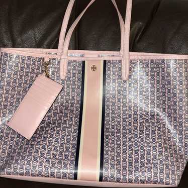 Tory Burch Gemini chain print pink tote