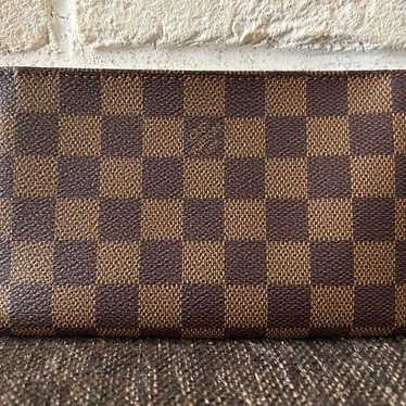 Louis Vuitton Damier Pochette