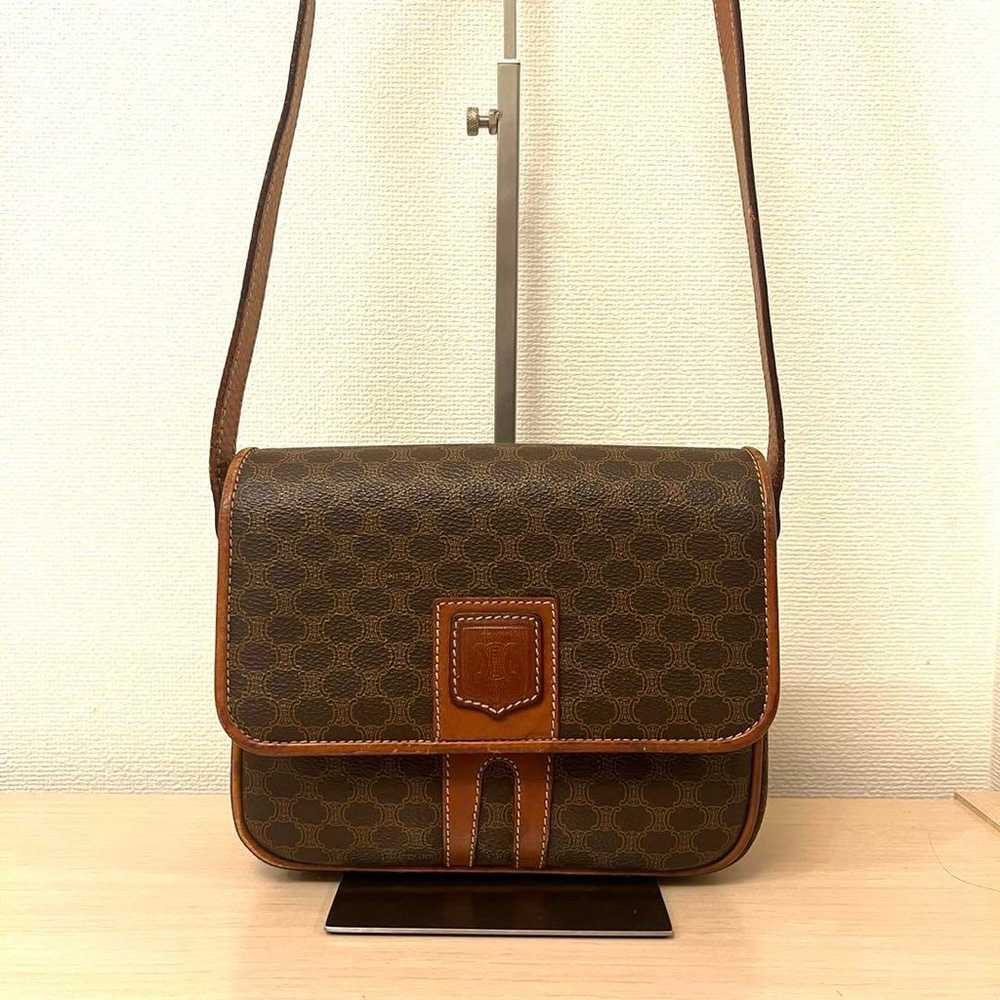 Excellent condition ✨ Celine shoulder bag Triumph… - image 2