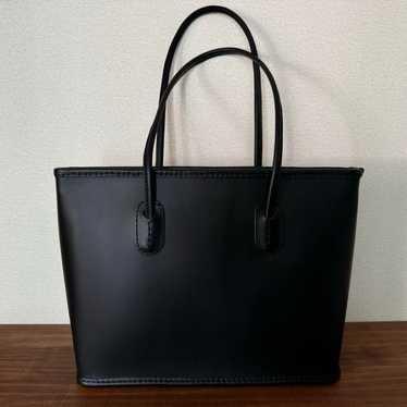 Hertz Ladies Tote Bag, Round Type, Size M.