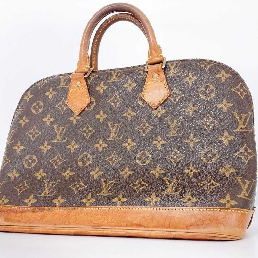 ✨Beautiful✨ LOUIS VUITTON Alma Handbag Cadena - image 1