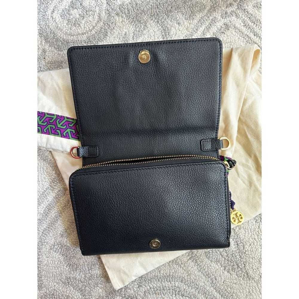 TORY BURCH LADIES BLACK LEATHER HARPER FLAP  CLUT… - image 4