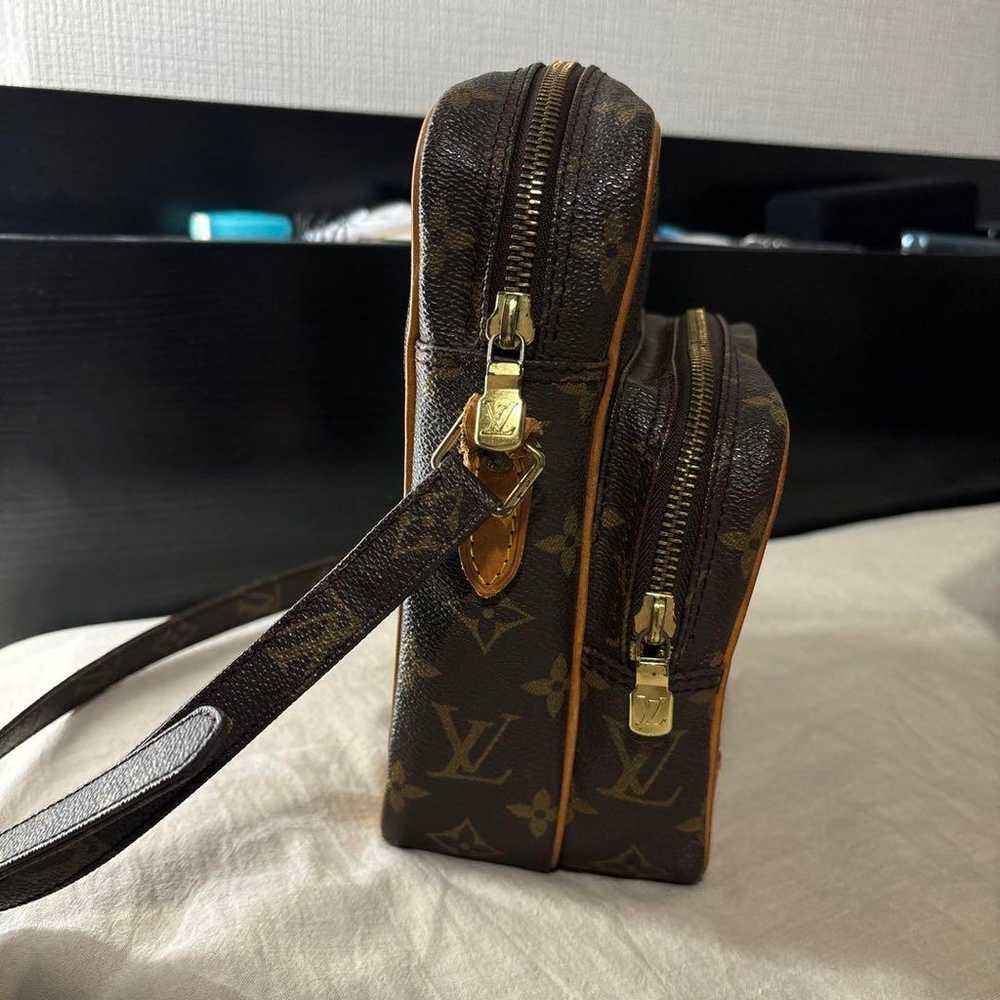 High-quality Louis Vuitton Amazon shoulder bag. - image 2