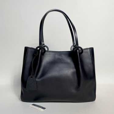 2407-140 | Gucci Handbag Leather Black - image 1