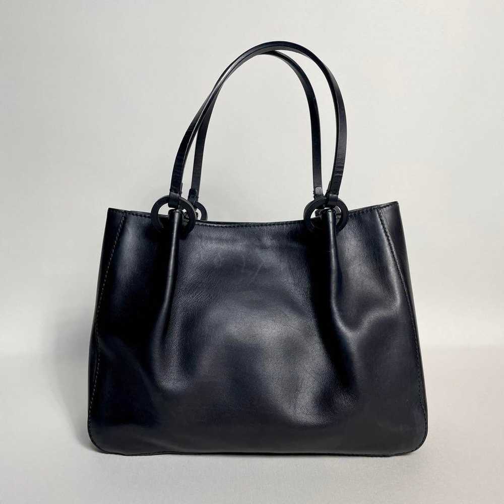 2407-140 | Gucci Handbag Leather Black - image 2