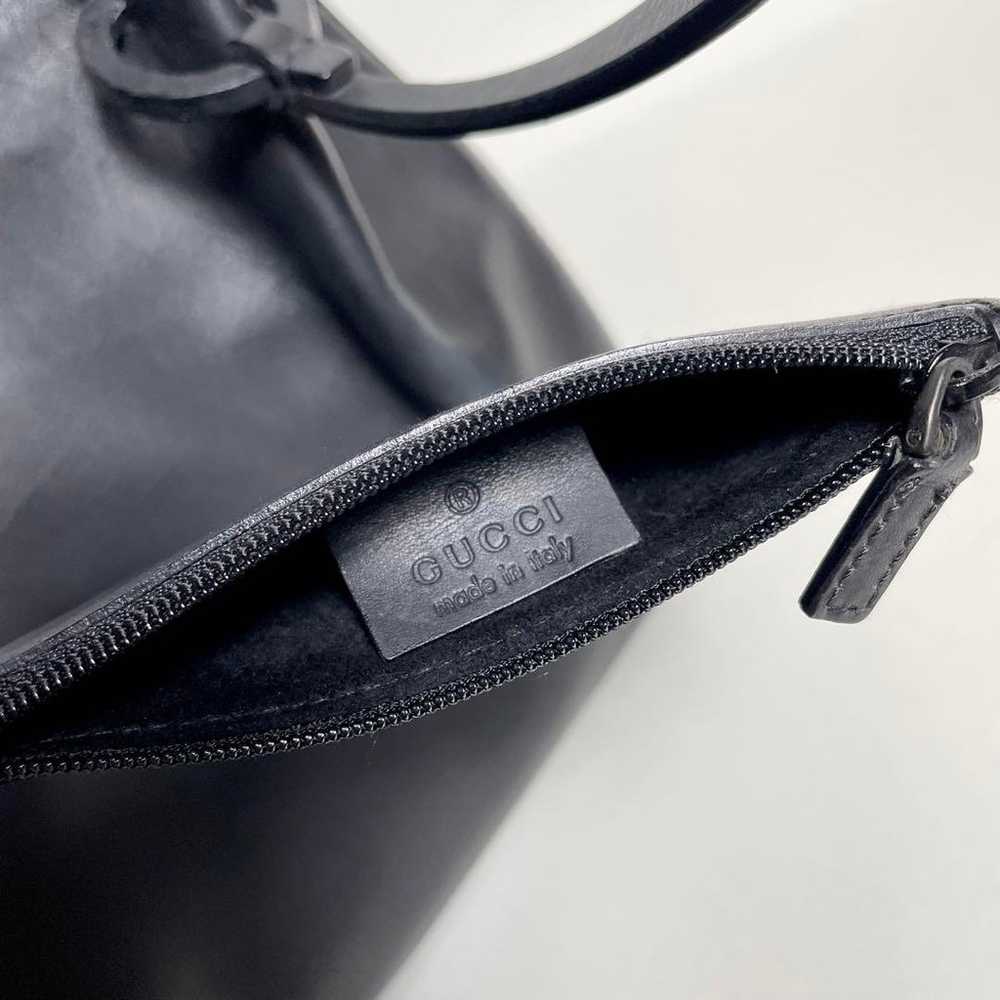 2407-140 | Gucci Handbag Leather Black - image 8