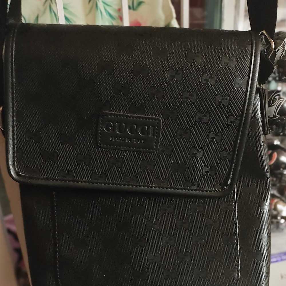 Gucci signature black leather messenger crossbody - image 1