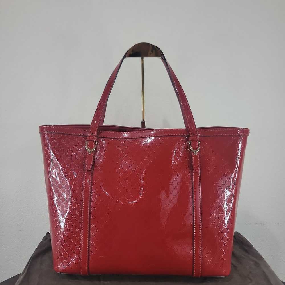 GUCCI MicroGuccissima patent leather tote medium - image 2