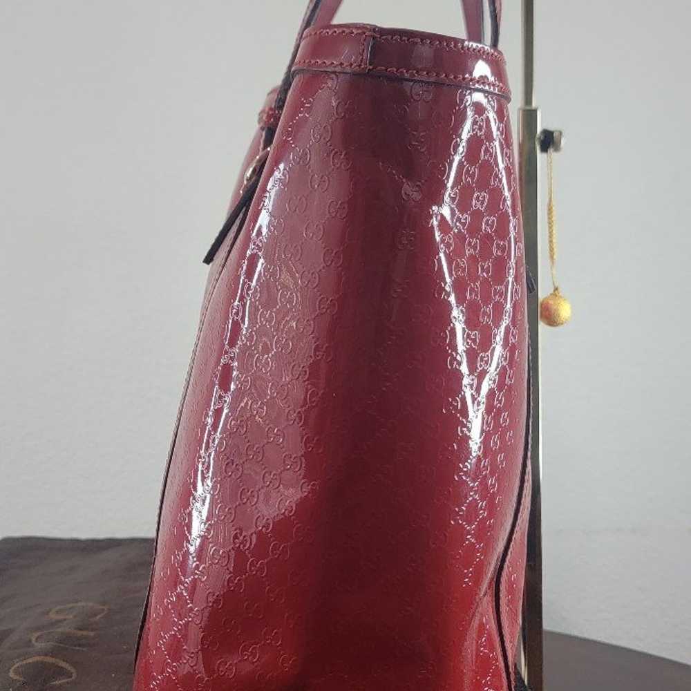 GUCCI MicroGuccissima patent leather tote medium - image 6