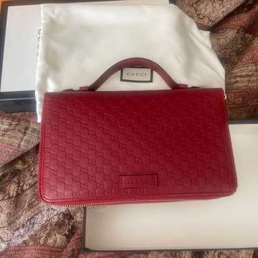 Gucci Organizer Zippy Wallet!!!