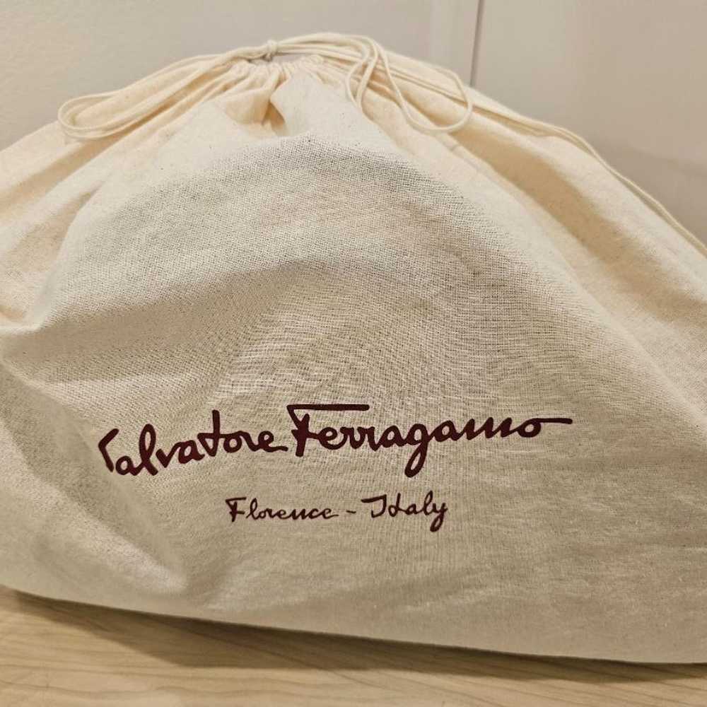 【Price reduced again】Ferragamo COOL bag Rare value - image 8