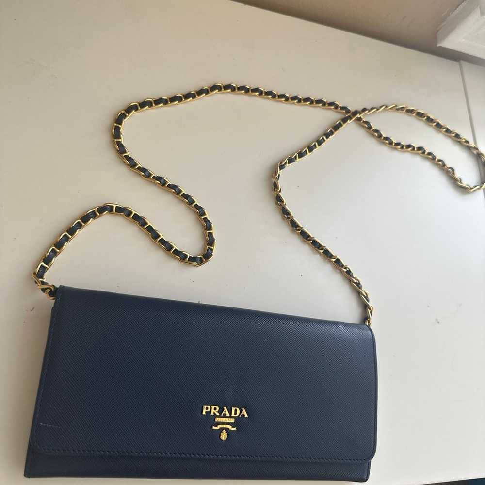 Prada wallet on chain - image 2