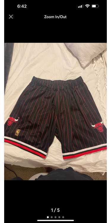 Mitchell & Ness Chicago Bulls swingman shorts