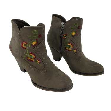 Mia Brown Floral Embroidered Chelsea Boots Synthe… - image 1