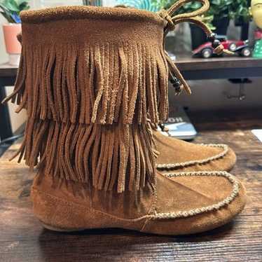 Minnetonka Brown Tassel moccasin booties size 7