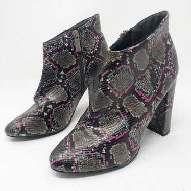 BRECKELLE’S | Snake Animal Print Side Zip Boots Bo