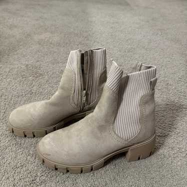 American eagle booties