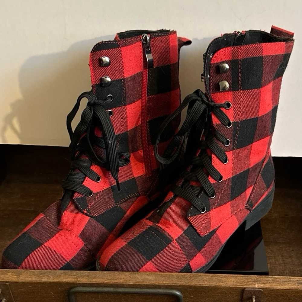 Boots Hot Topic Plaid Women Size 8 - image 1