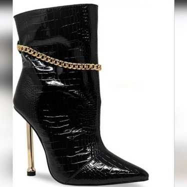 New CHASE AND CHLOE Chain Embellished Stiletto He… - image 1