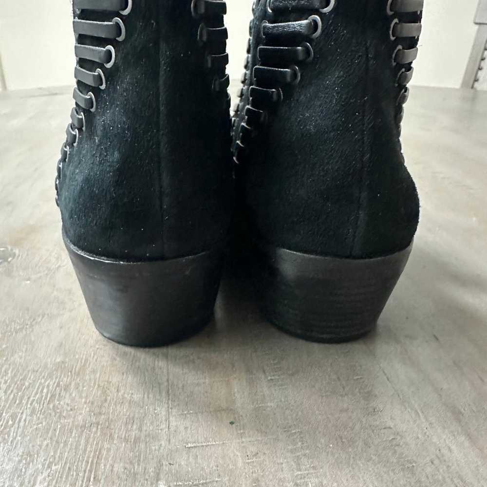 Vince Camuto Pevista black, suede booties. - image 8