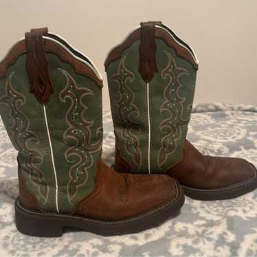 Justin Gypsy cowboy boots. Girls