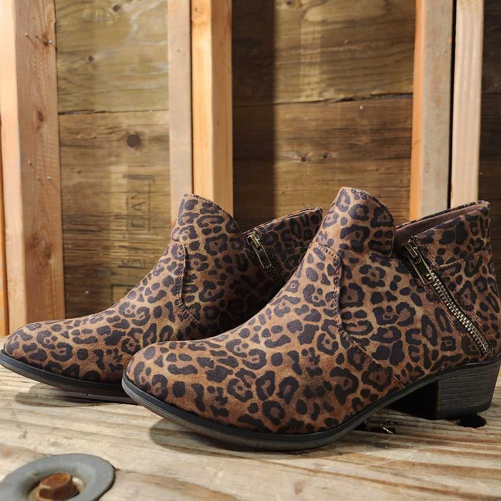 LEAPARD PRINT ANKLE BOOTIES - image 1