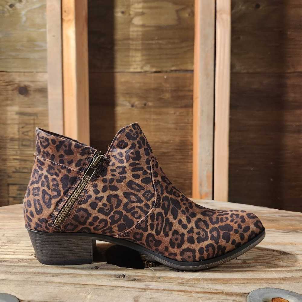 LEAPARD PRINT ANKLE BOOTIES - image 2