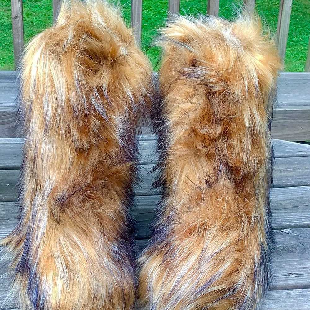 Women's Furry Plush Gradient Brown Colors Pull On… - image 3