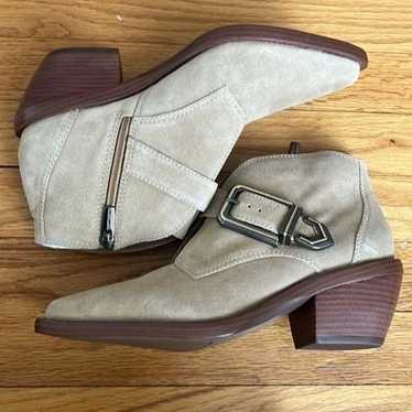 New Vince Camuto Ashena Bootie Beige size 7.5